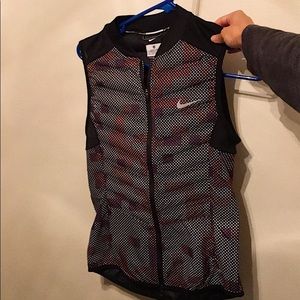 Nike women’s reflective running vest